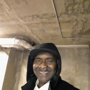 Meet your Posher, Nosa